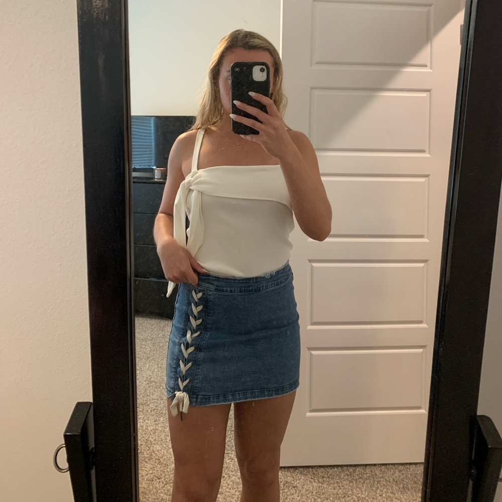 Listicle jean skirt size small. Barely worn.